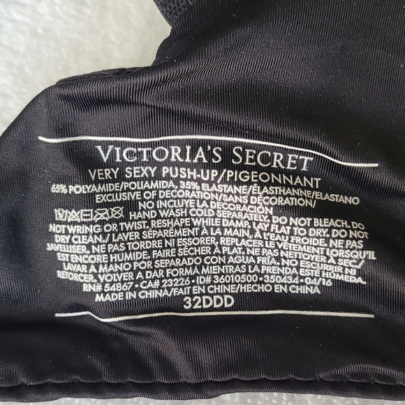 Victoria's secret very sexy push up 32DDD - Picture 3 of 3